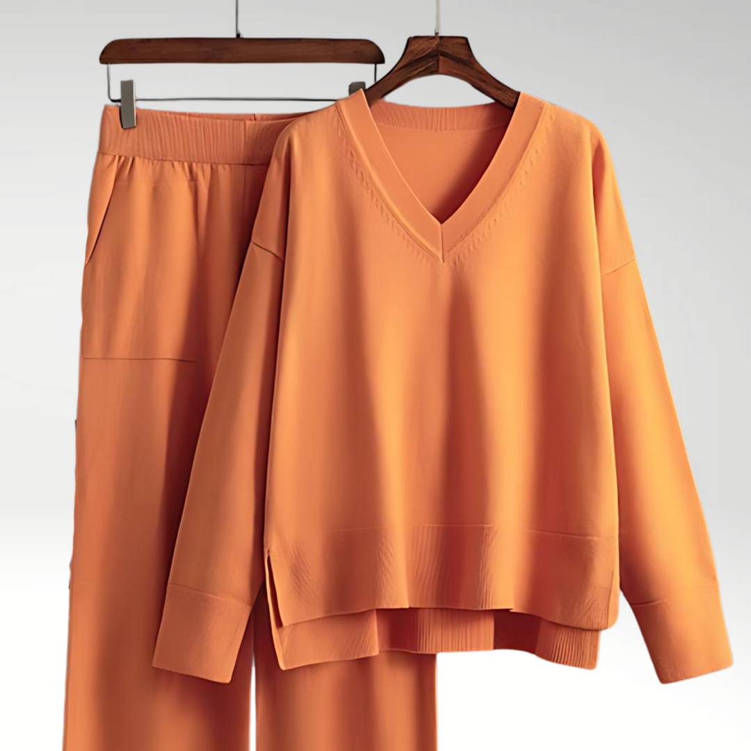 Carol | Luxe Two-Piece Set with V-Neck