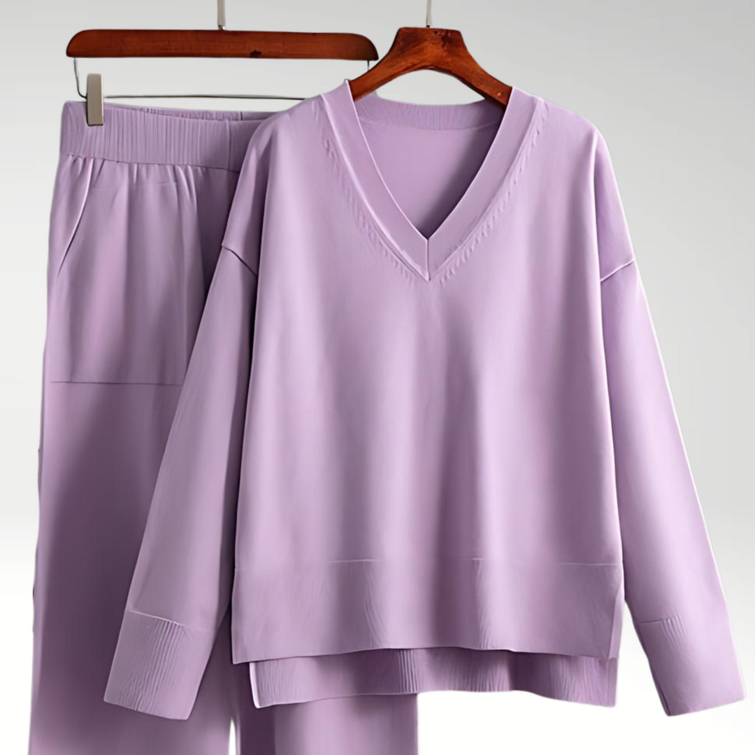 Carol | Luxe Two-Piece Set with V-Neck
