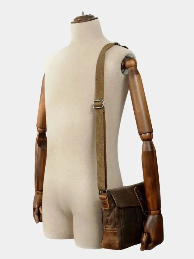 Palm Beach Boutique Balmoral Crossbody Courier Bag